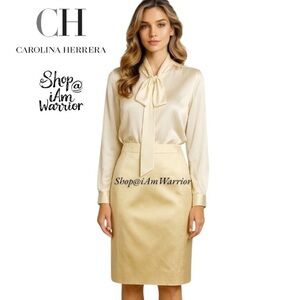 Vintage Carolina Herrera silk blend  pencil
skirt- size 8 
Made in Italy